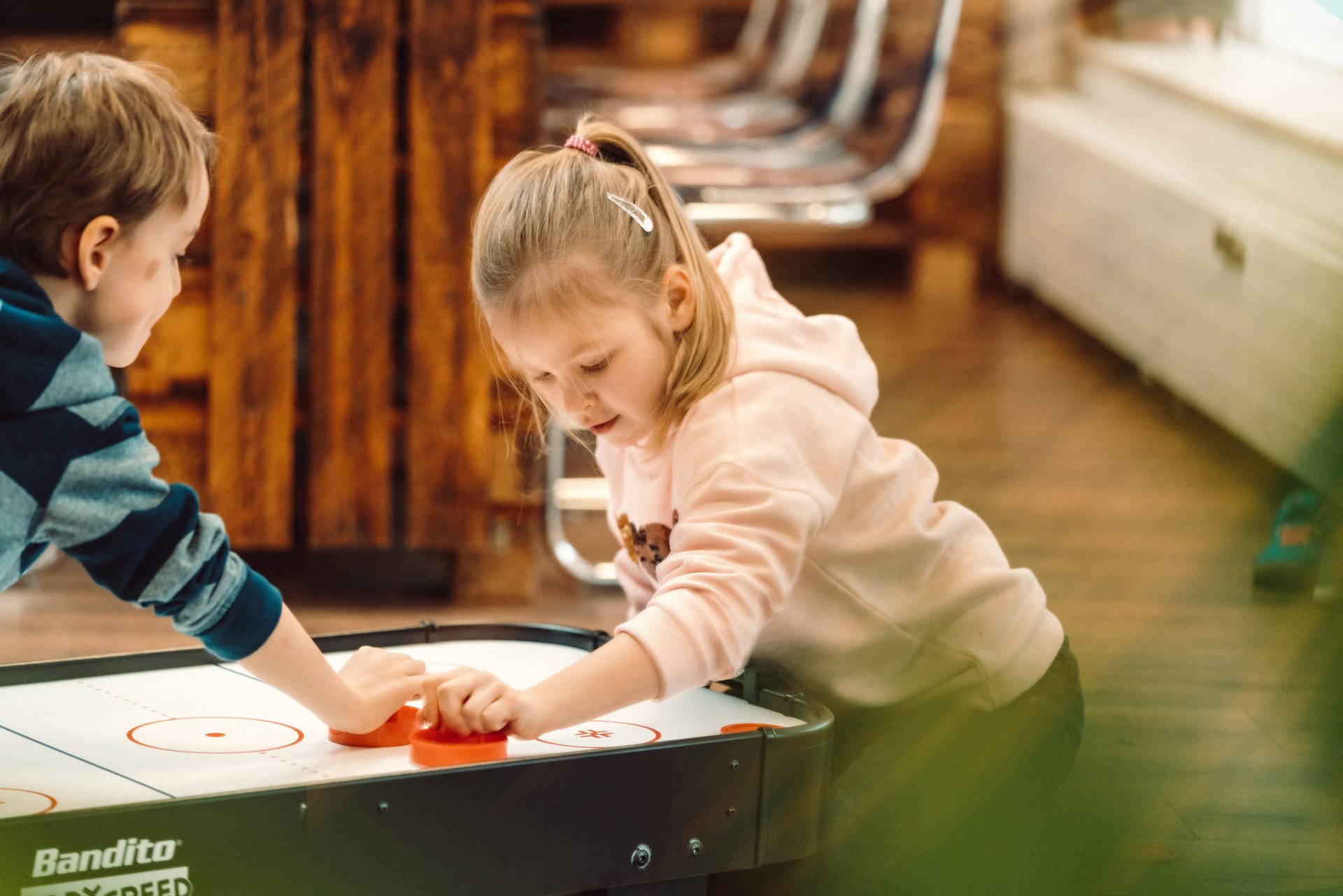 Wie spielt man Airhockey Kübler Sport Magazin