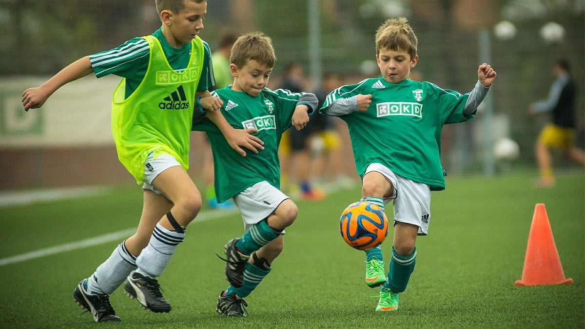 10 Spiele Für Fußball In Der Schule | Kübler Sport Magazin